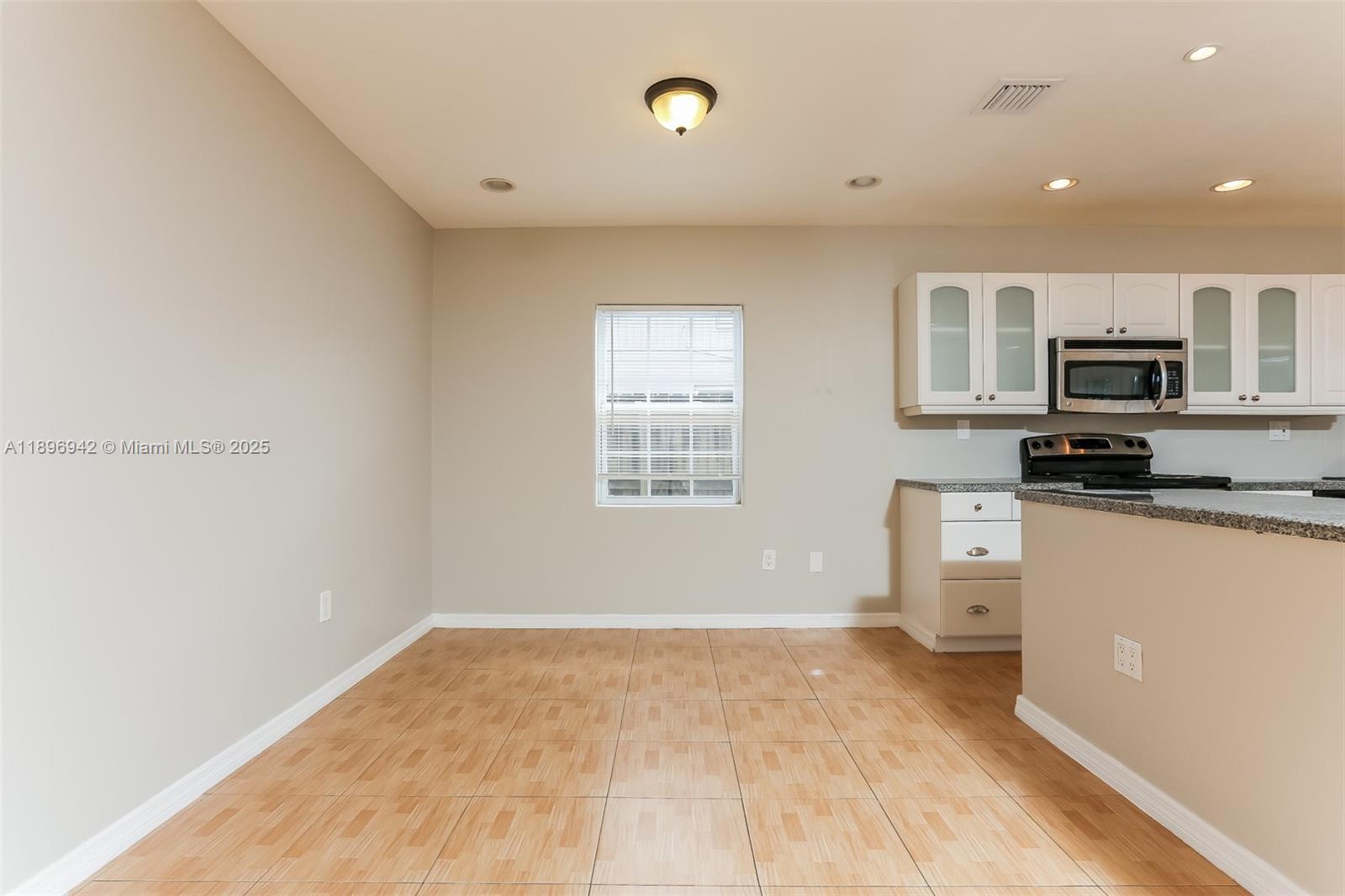 DRIFTWOOD ESTATES NO 10 - Residential Lease