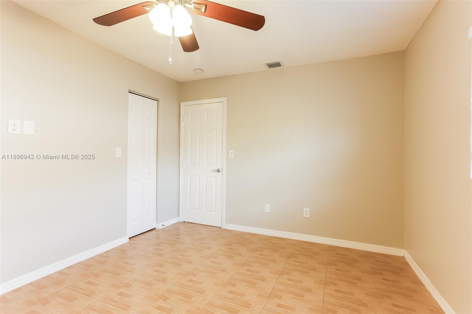 DRIFTWOOD ESTATES NO 10 - Residential Lease