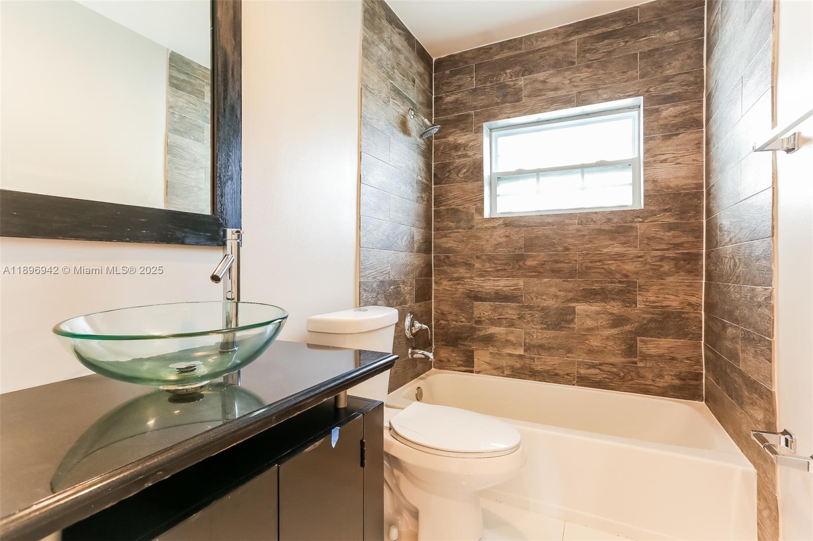 DRIFTWOOD ESTATES NO 10 - Residential Lease