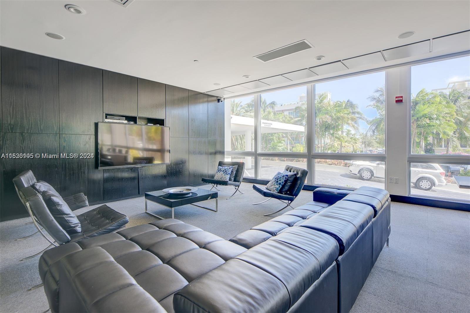 MIRADOR 1200 CONDO - Residential