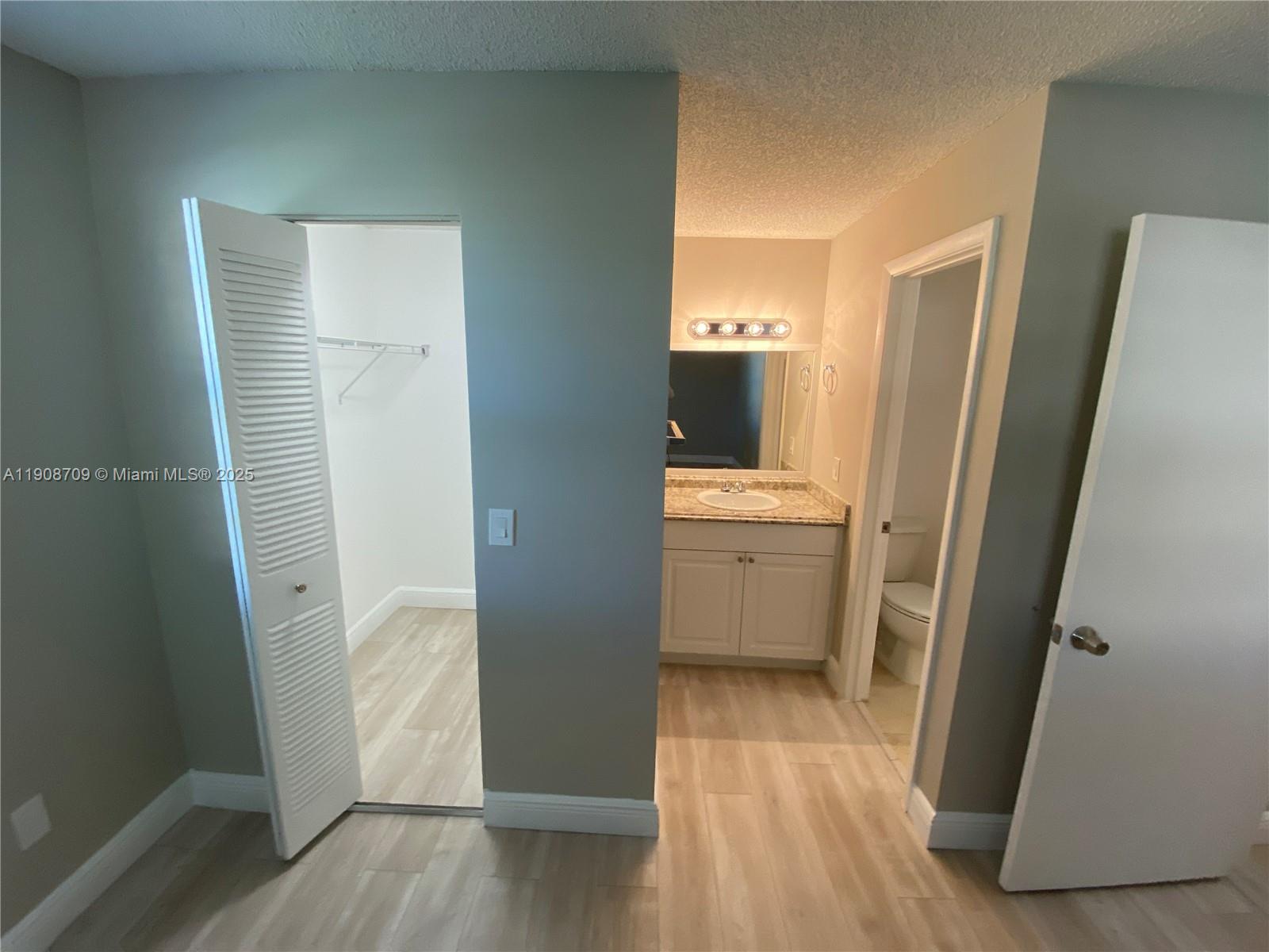 ROYAL POINCIANA CONDO - Residential Lease