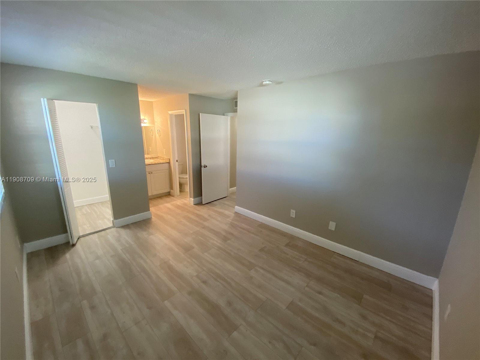 ROYAL POINCIANA CONDO - Residential Lease