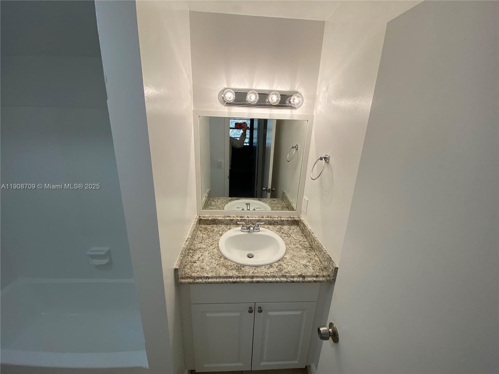 ROYAL POINCIANA CONDO - Residential Lease