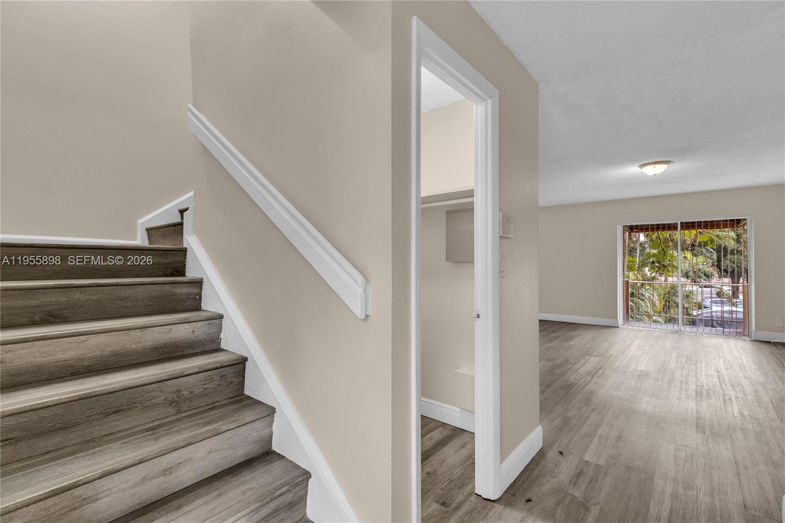 VENETIAN GARDENS AT COUNT - Residential