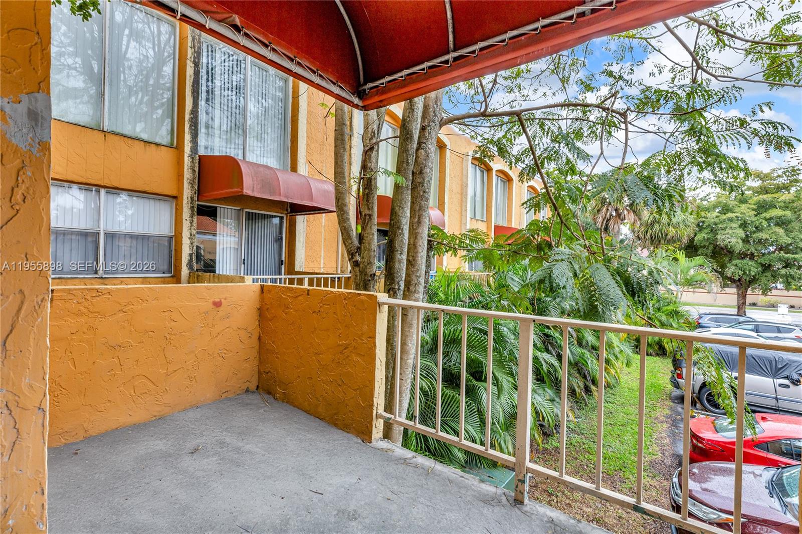 VENETIAN GARDENS AT COUNT - Residential