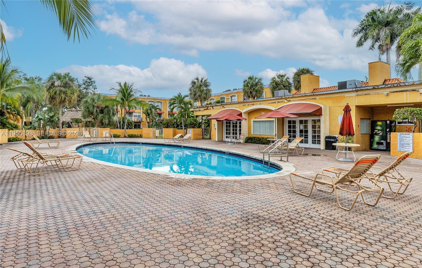 VENETIAN GARDENS AT COUNT - Residential