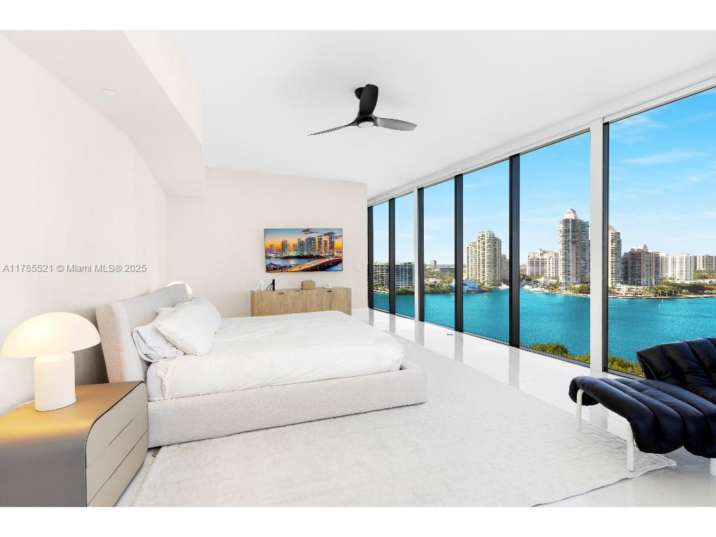 PRIVE CONDO - Residential