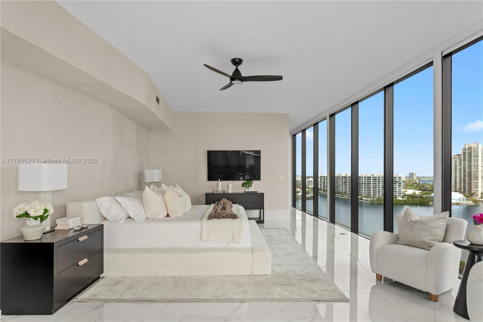 PRIVE CONDO - Residential