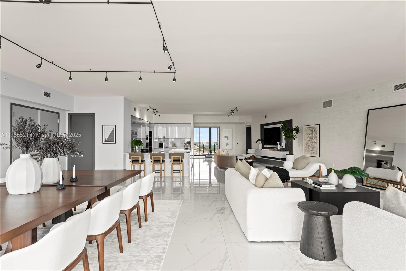 PRIVE CONDO - Residential