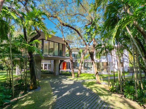 5245 Oak Lane Coral Gables FL 33156
