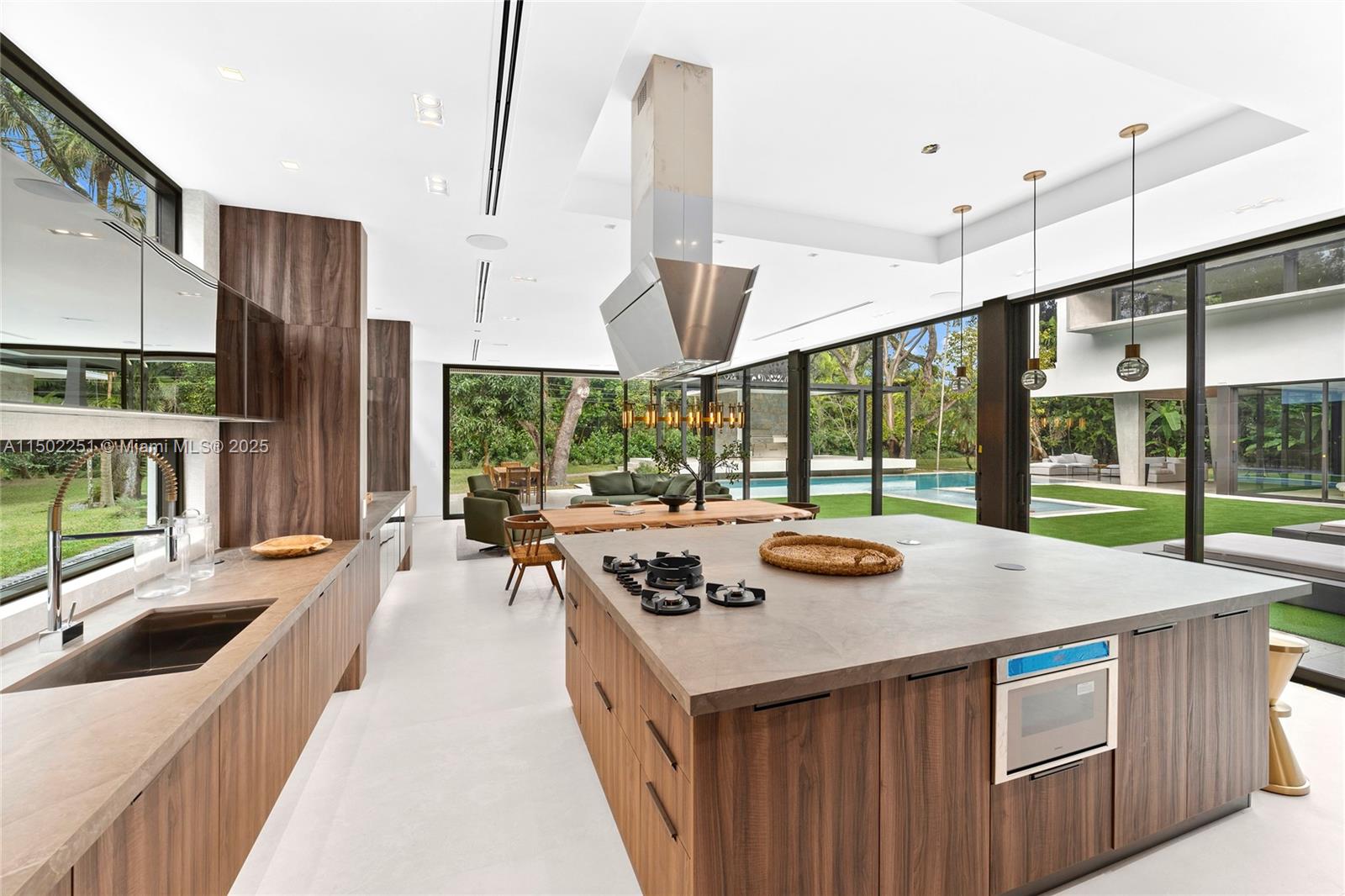 SNAPPER CREEK LAKES SUB - Residential