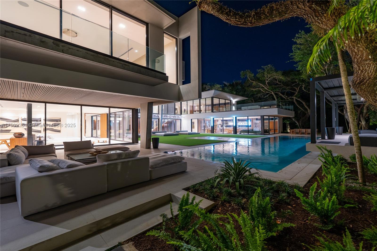 SNAPPER CREEK LAKES SUB - Residential