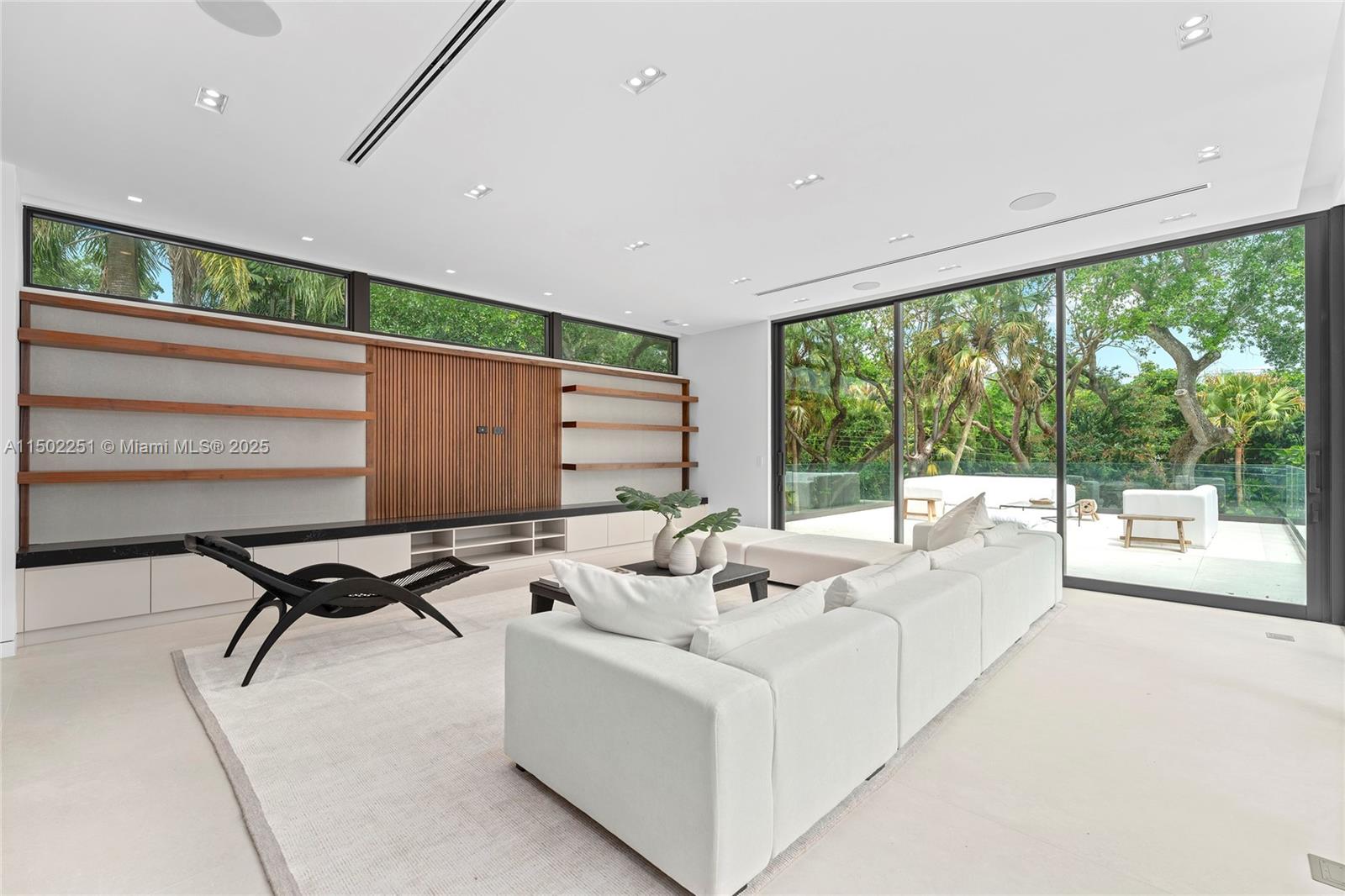 SNAPPER CREEK LAKES SUB - Residential