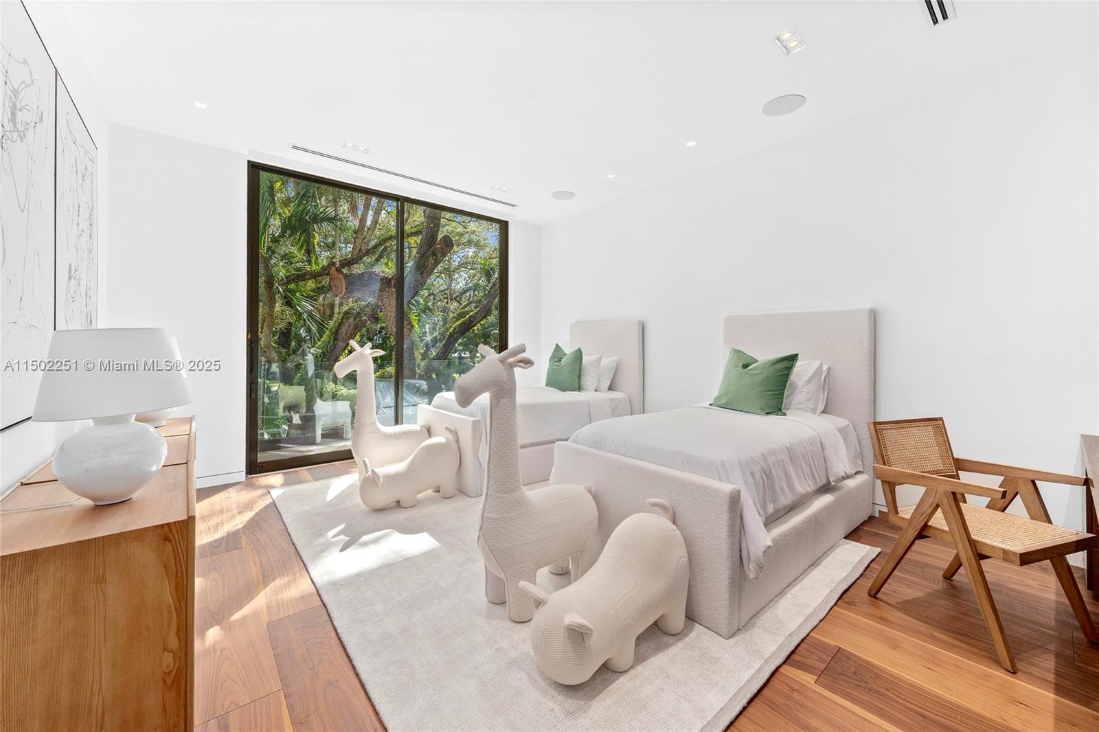 SNAPPER CREEK LAKES SUB - Residential