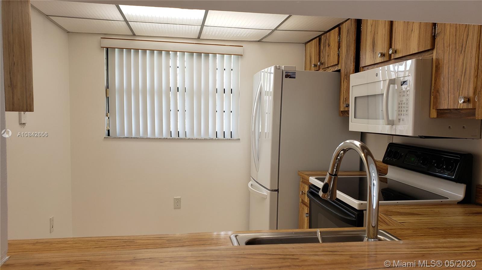 THE GARDENS OF KENDALL CO - Residential Lease