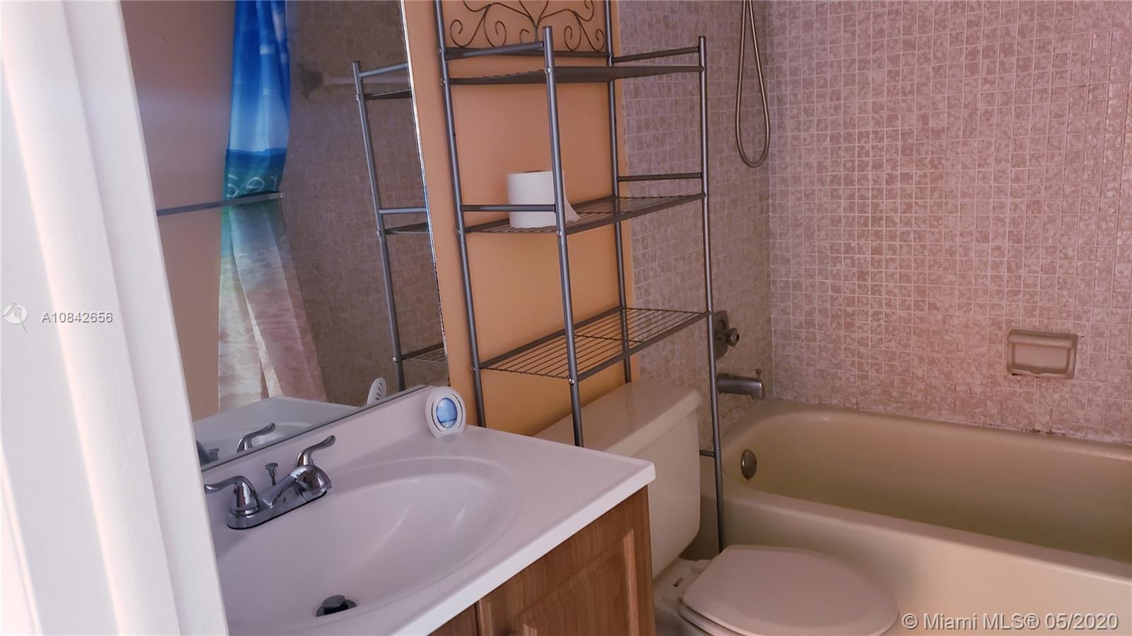 THE GARDENS OF KENDALL CO - Residential Lease