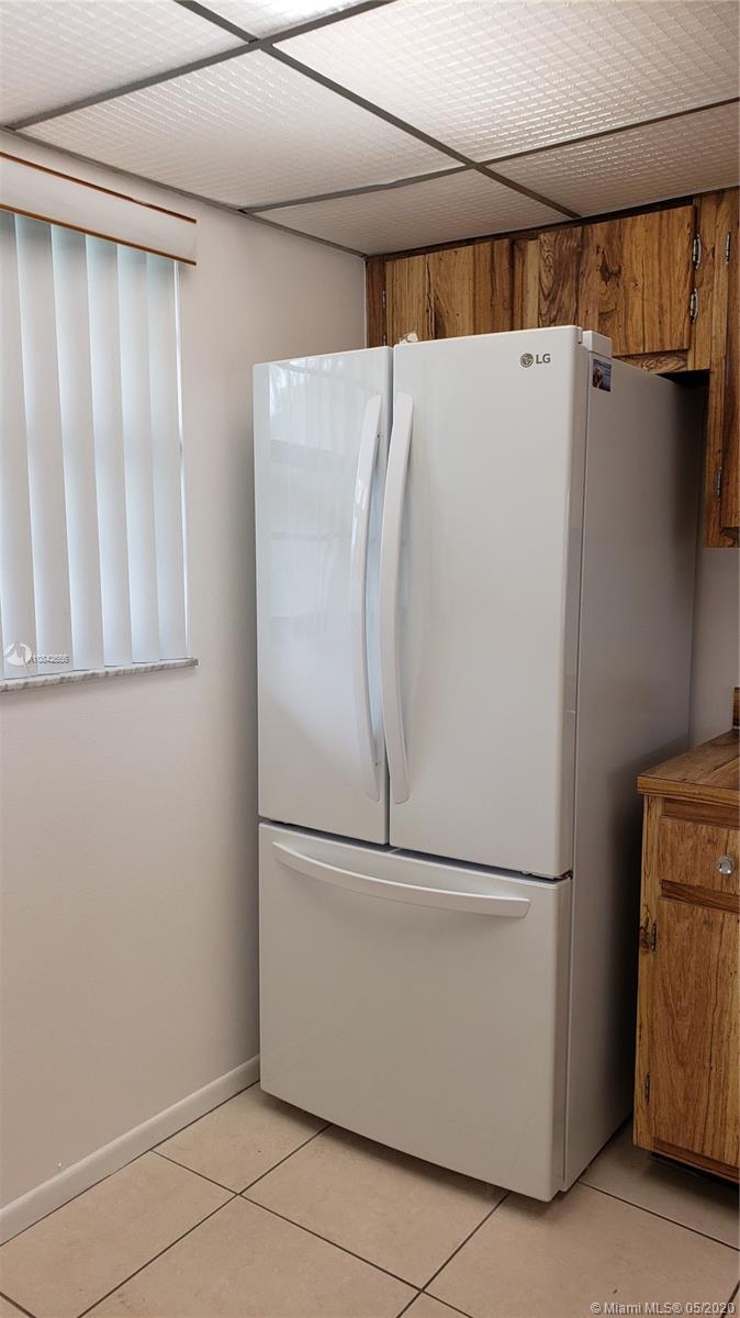 THE GARDENS OF KENDALL CO - Residential Lease