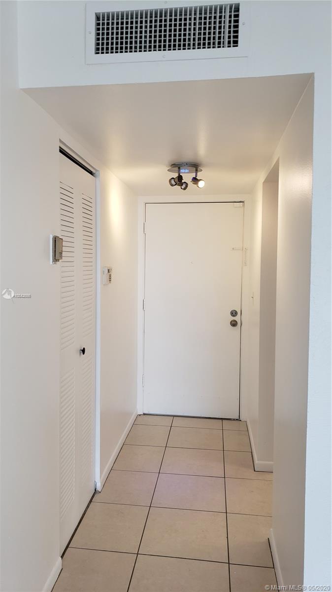 THE GARDENS OF KENDALL CO - Residential Lease