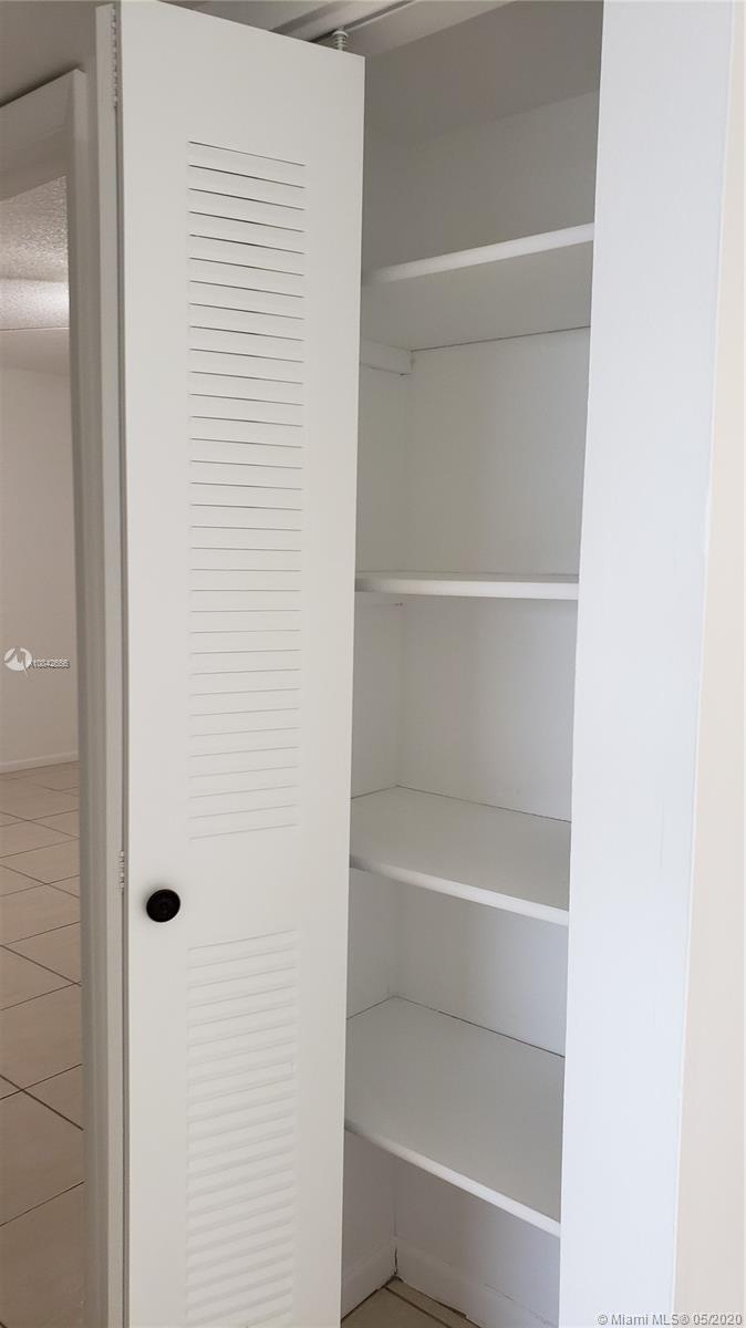 THE GARDENS OF KENDALL CO - Residential Lease