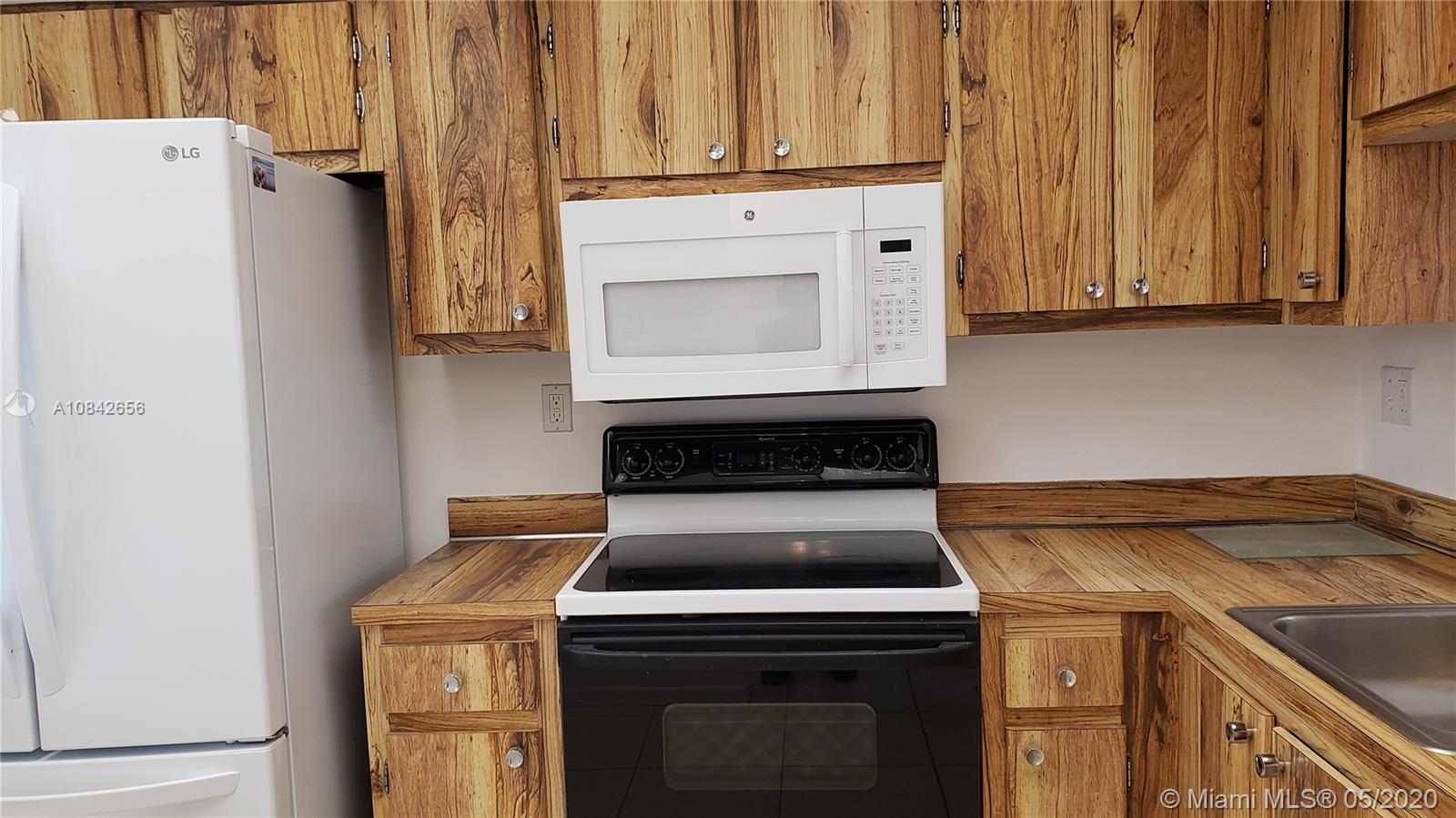 THE GARDENS OF KENDALL CO - Residential Lease