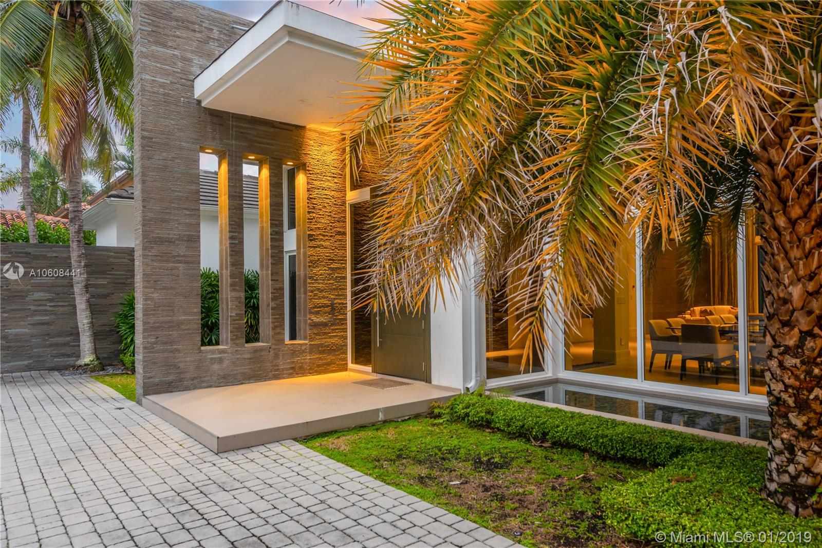 GOLDEN BEACH SEC D - Residential