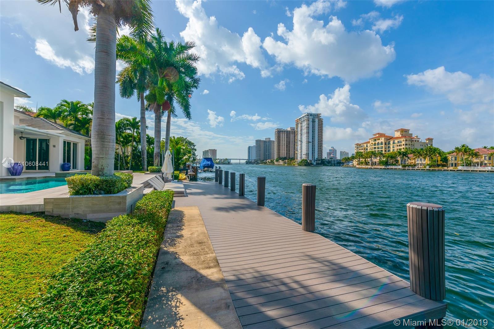 GOLDEN BEACH SEC D - Residential