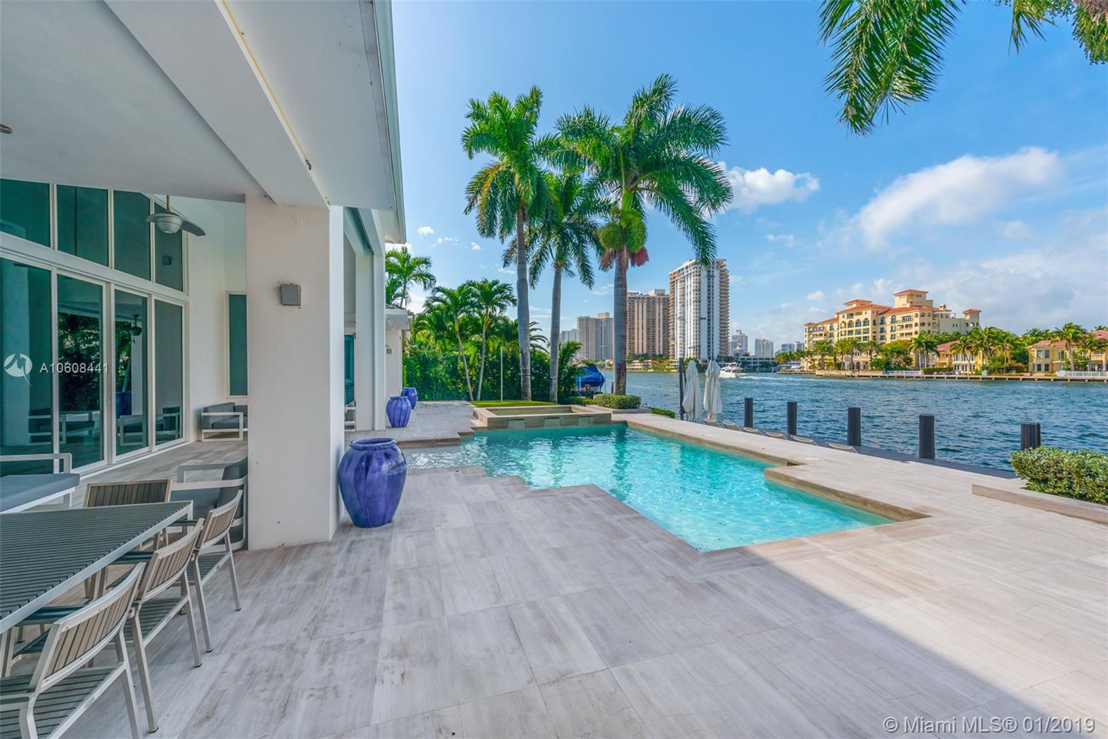 GOLDEN BEACH SEC D - Residential