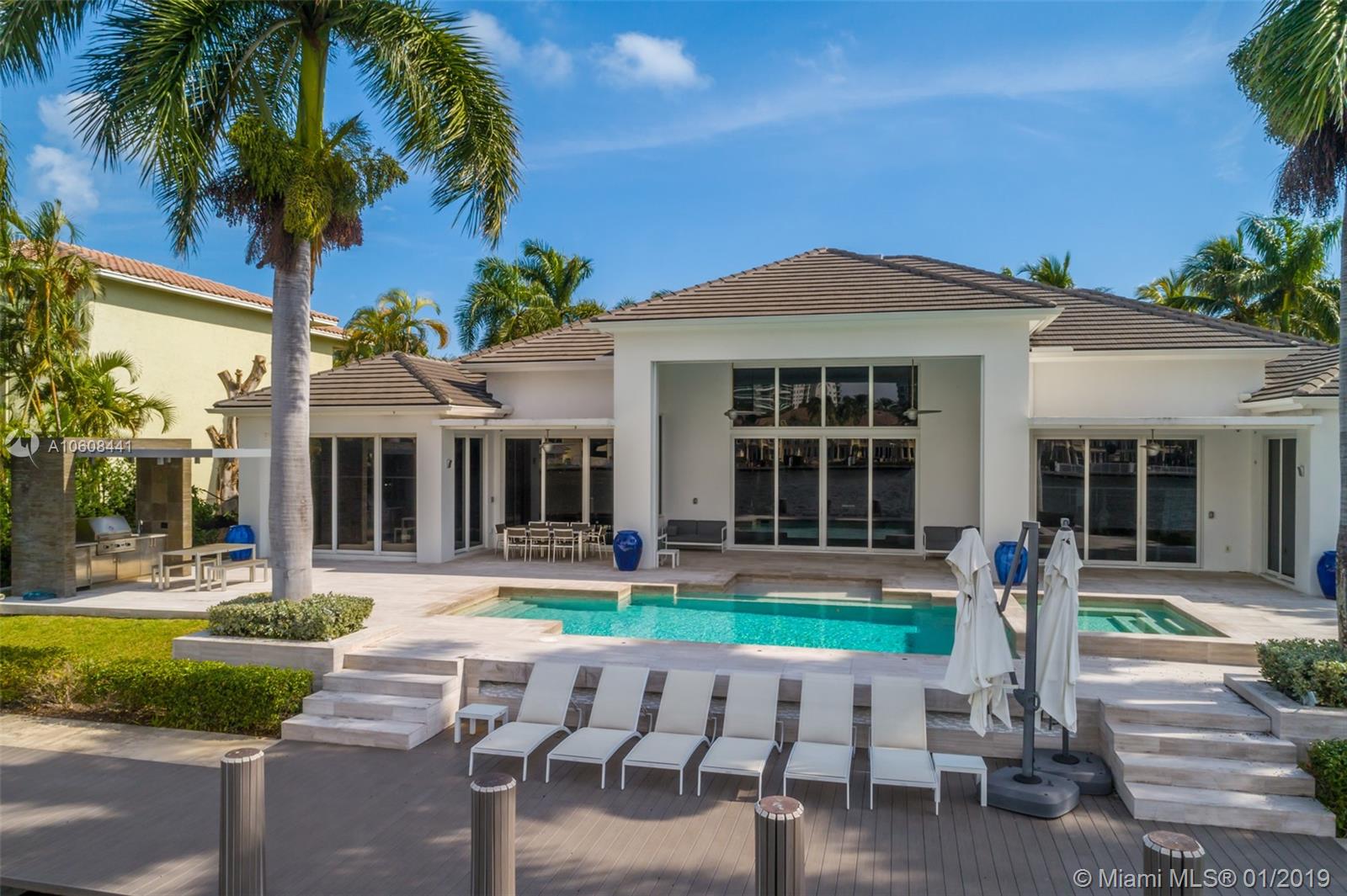 GOLDEN BEACH SEC D - Residential