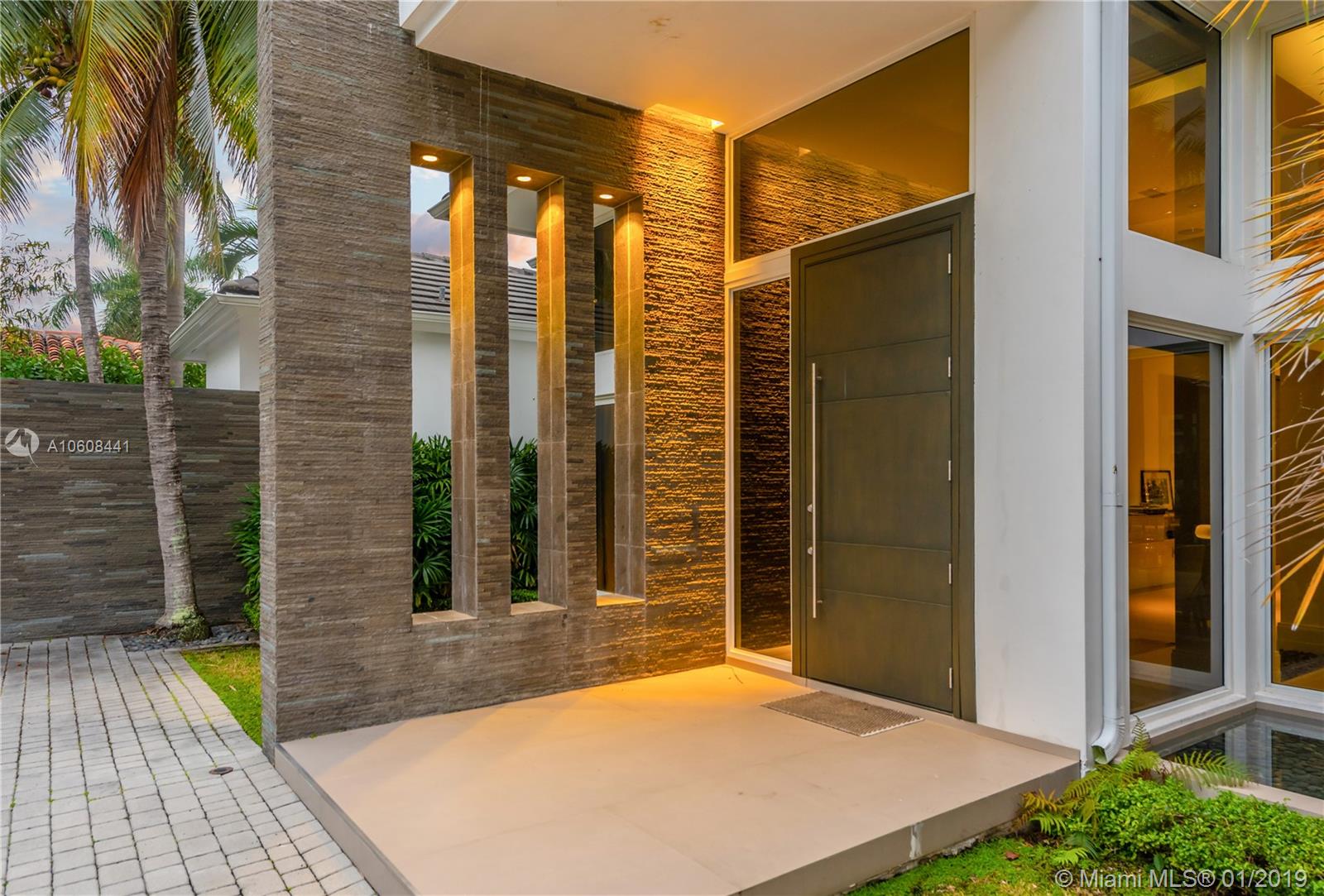 GOLDEN BEACH SEC D - Residential