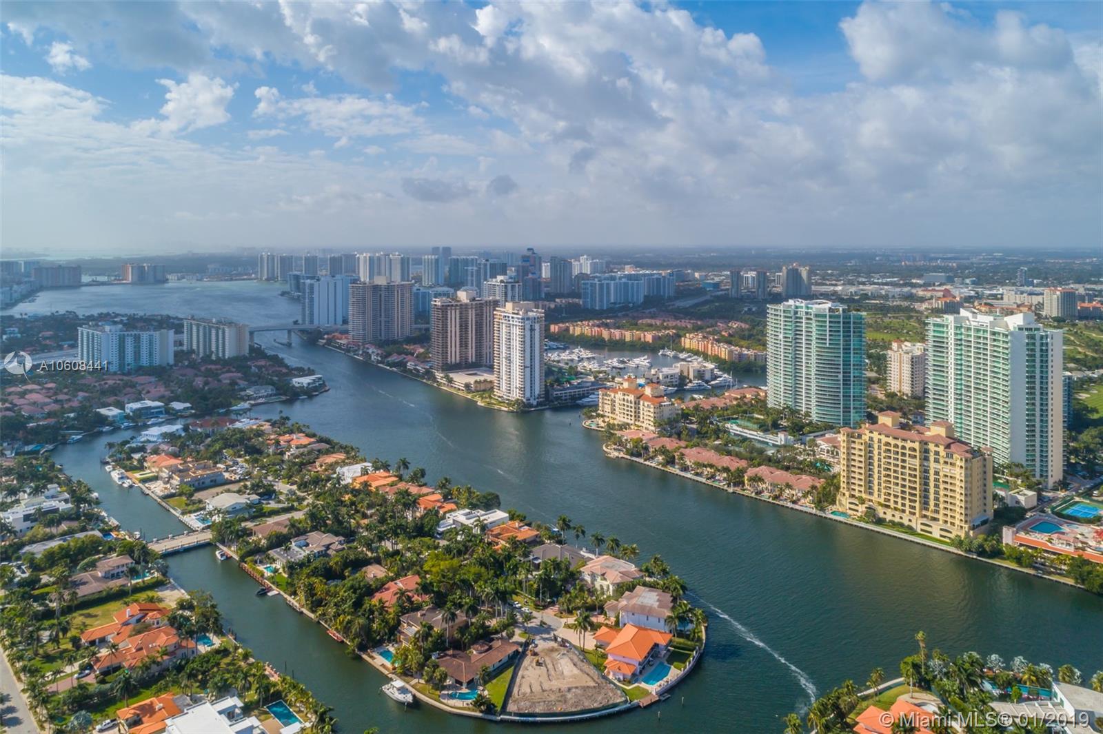 GOLDEN BEACH SEC D - Residential