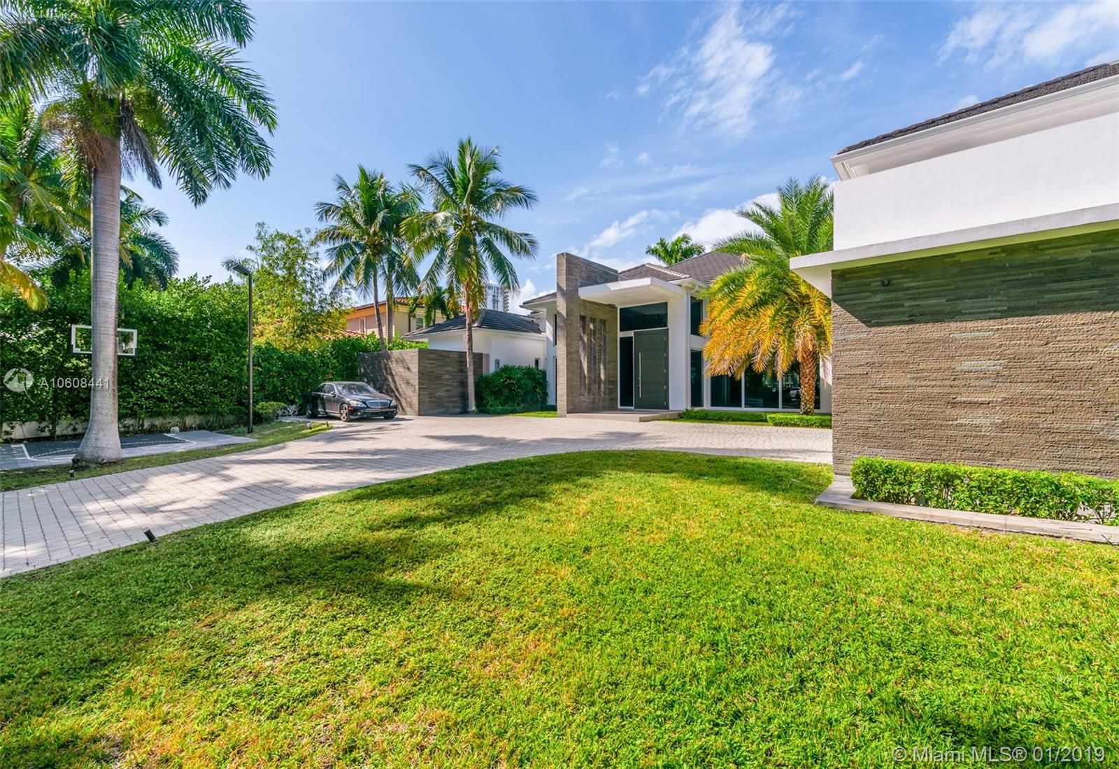 GOLDEN BEACH SEC D - Residential