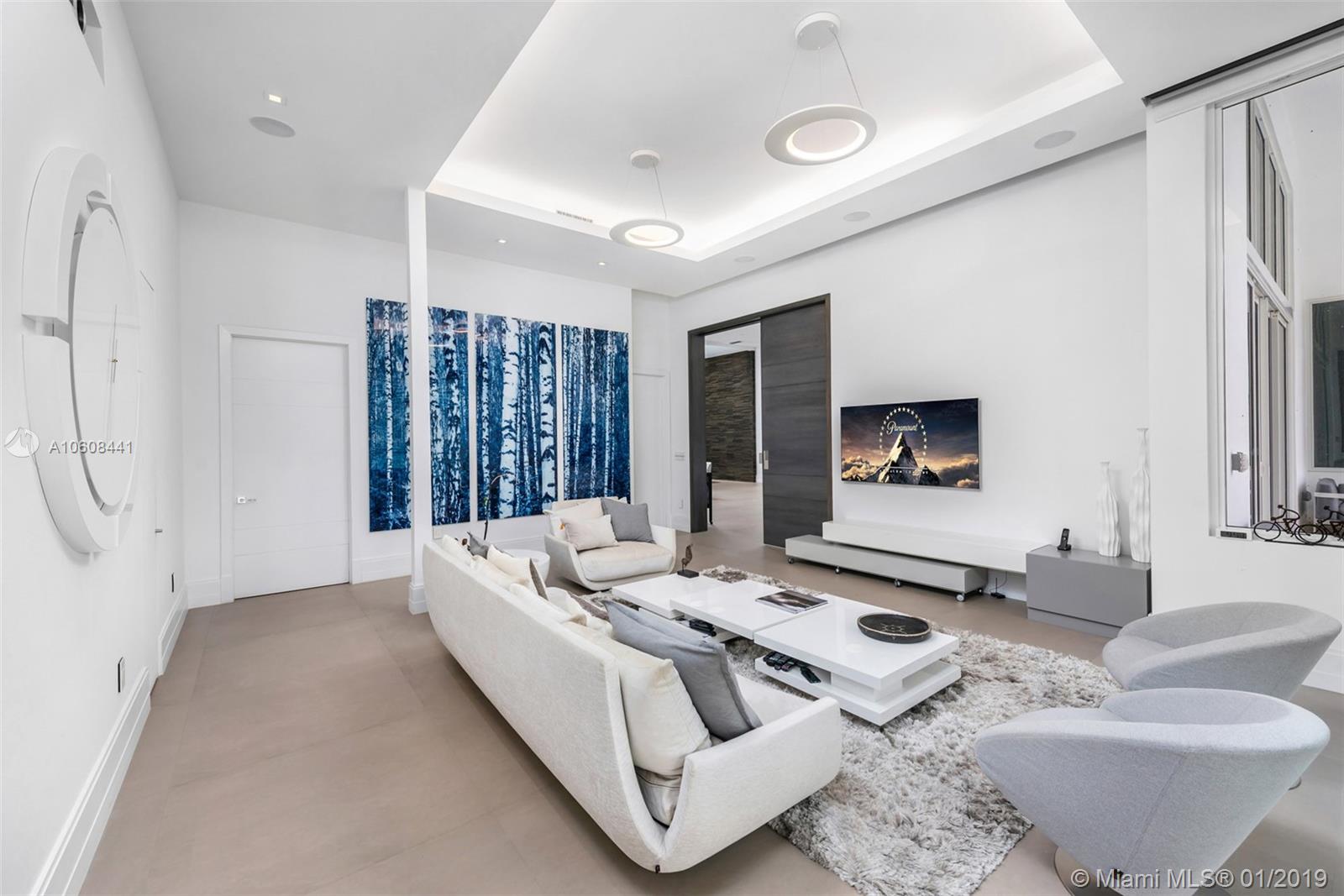 GOLDEN BEACH SEC D - Residential