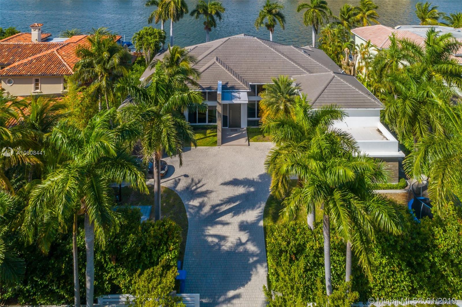 GOLDEN BEACH SEC D - Residential