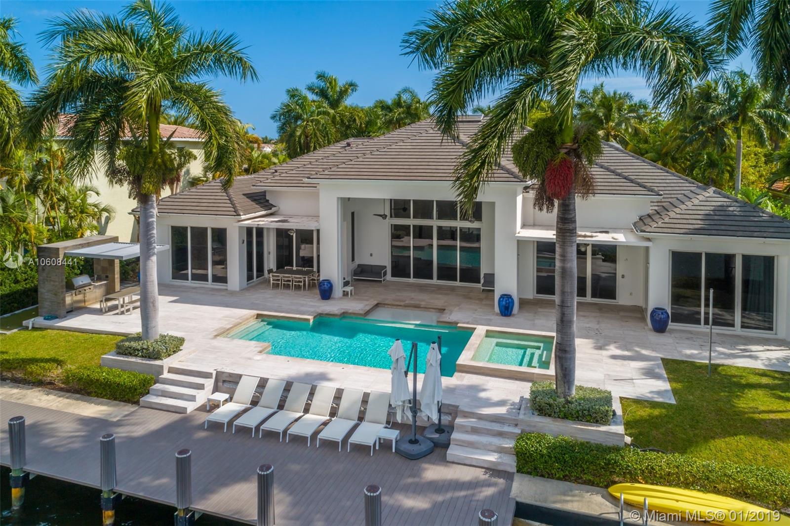 GOLDEN BEACH SEC D - Residential