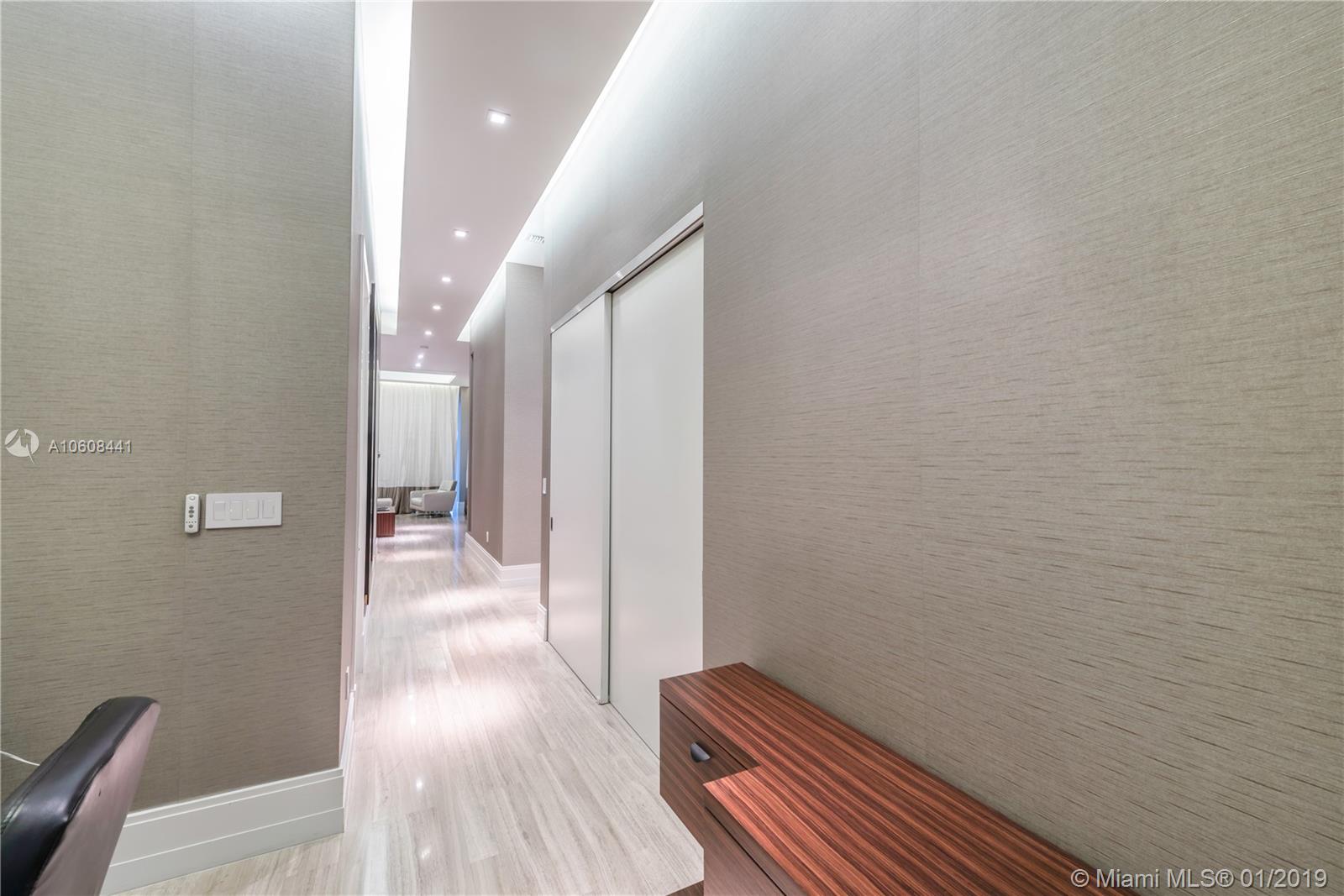 GOLDEN BEACH SEC D - Residential