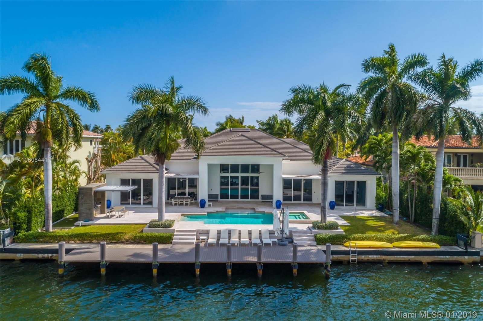 GOLDEN BEACH SEC D - Residential