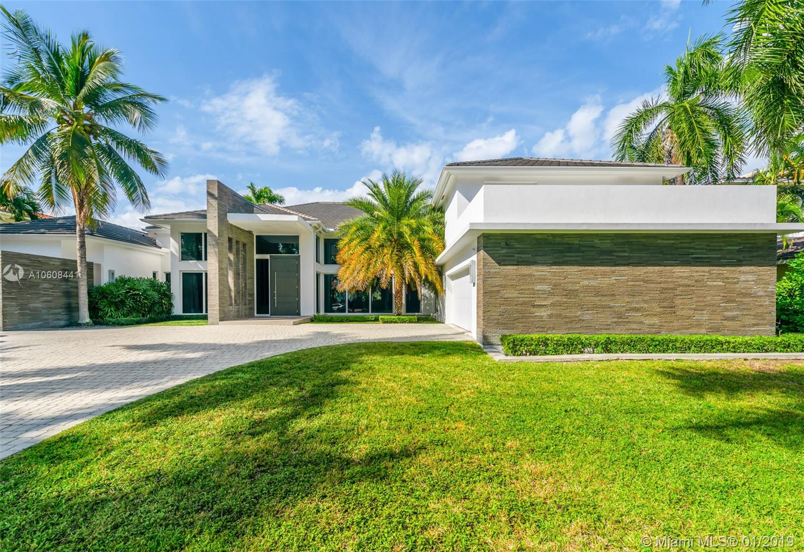 GOLDEN BEACH SEC D - Residential