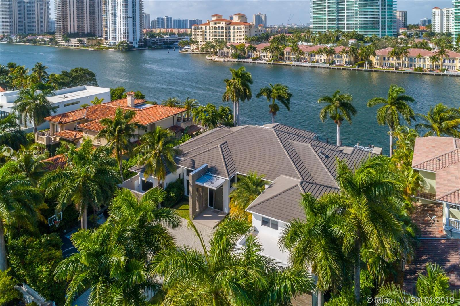 GOLDEN BEACH SEC D - Residential