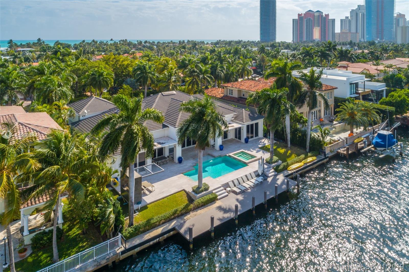 GOLDEN BEACH SEC D - Residential