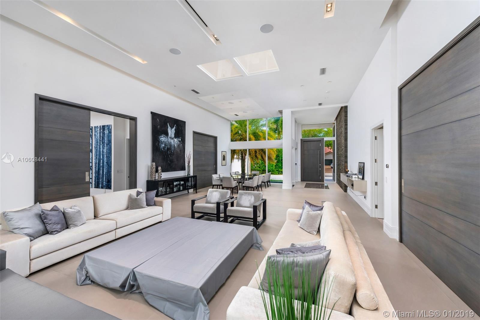 GOLDEN BEACH SEC D - Residential