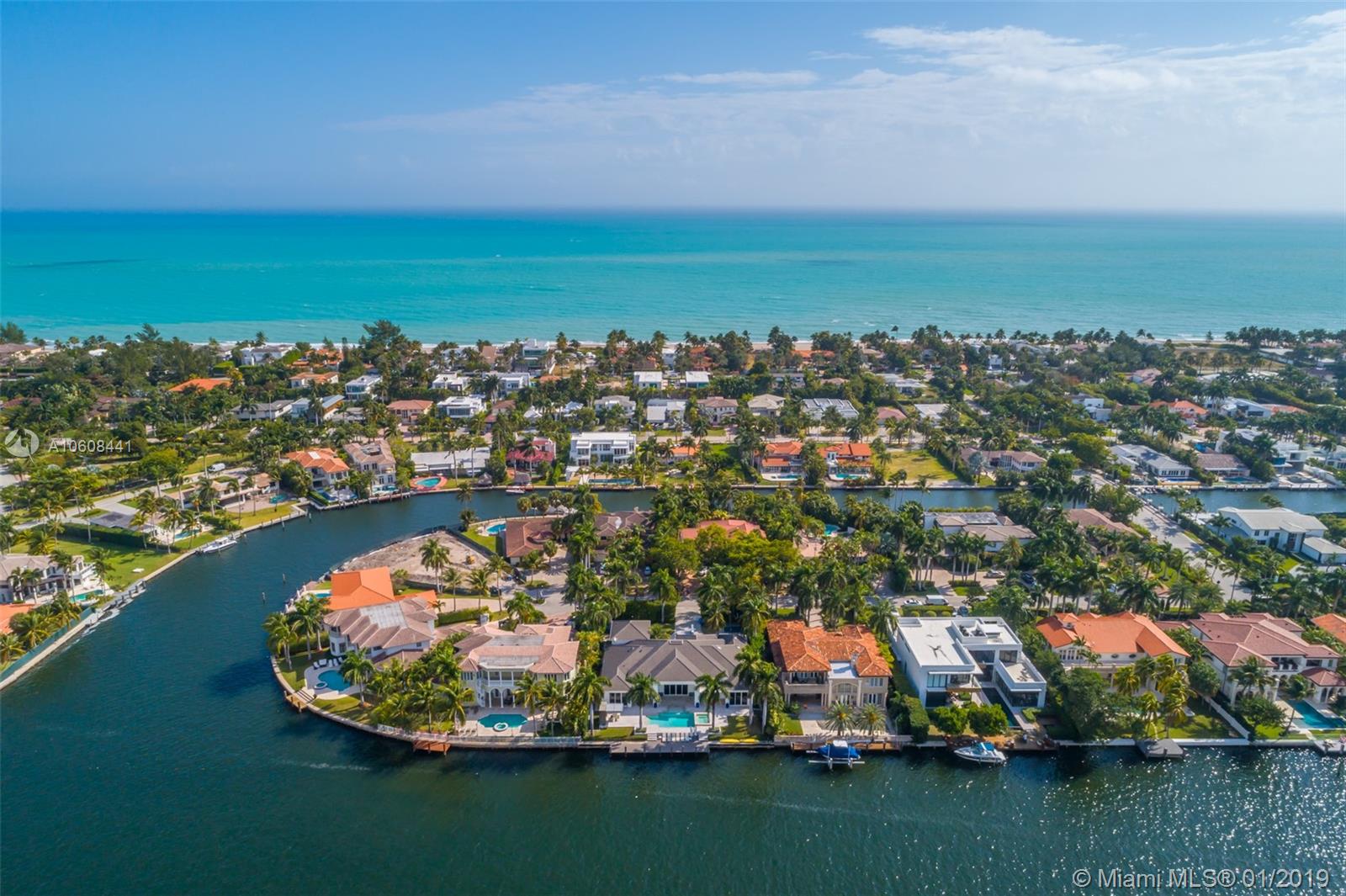 GOLDEN BEACH SEC D - Residential