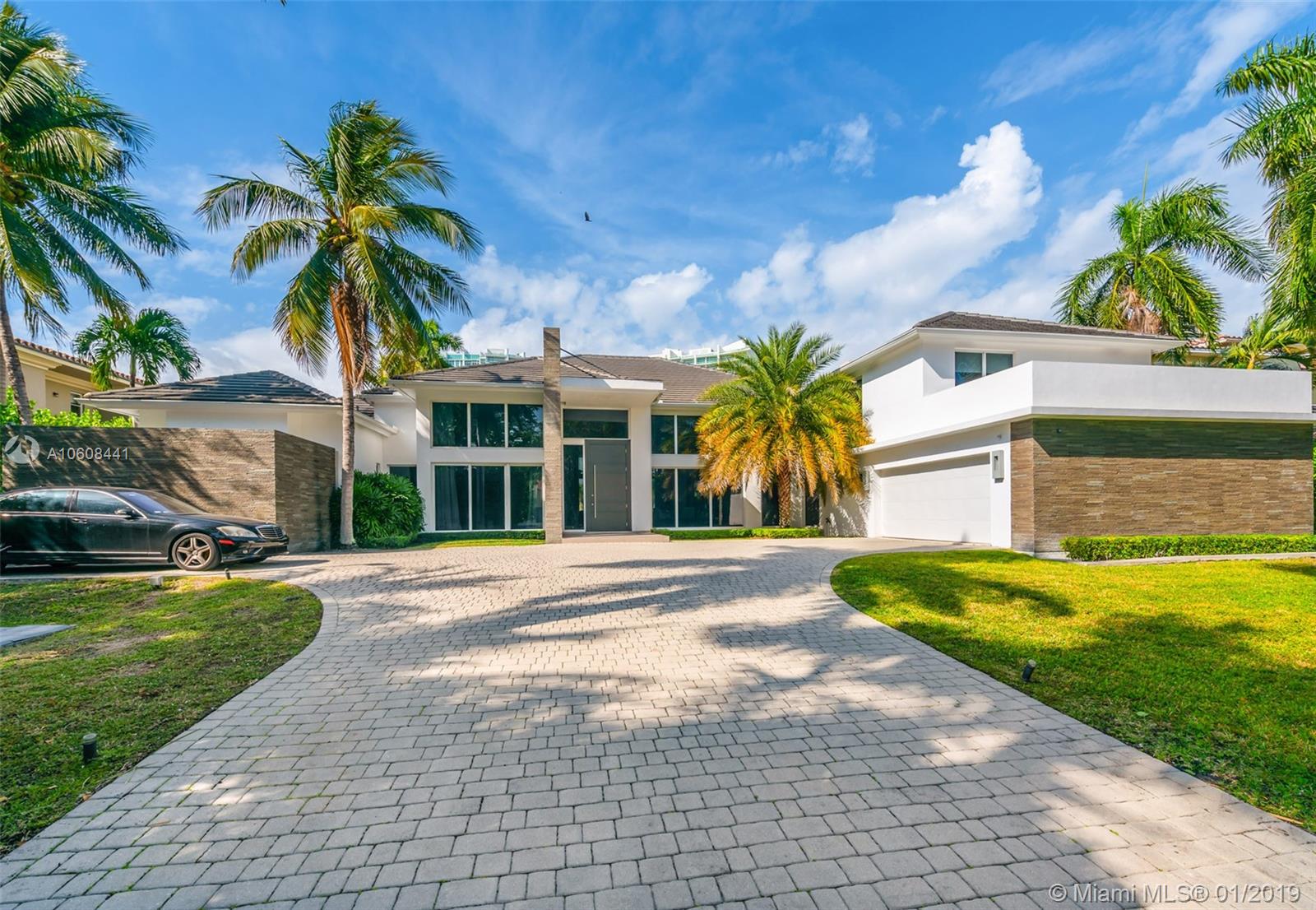 GOLDEN BEACH SEC D - Residential