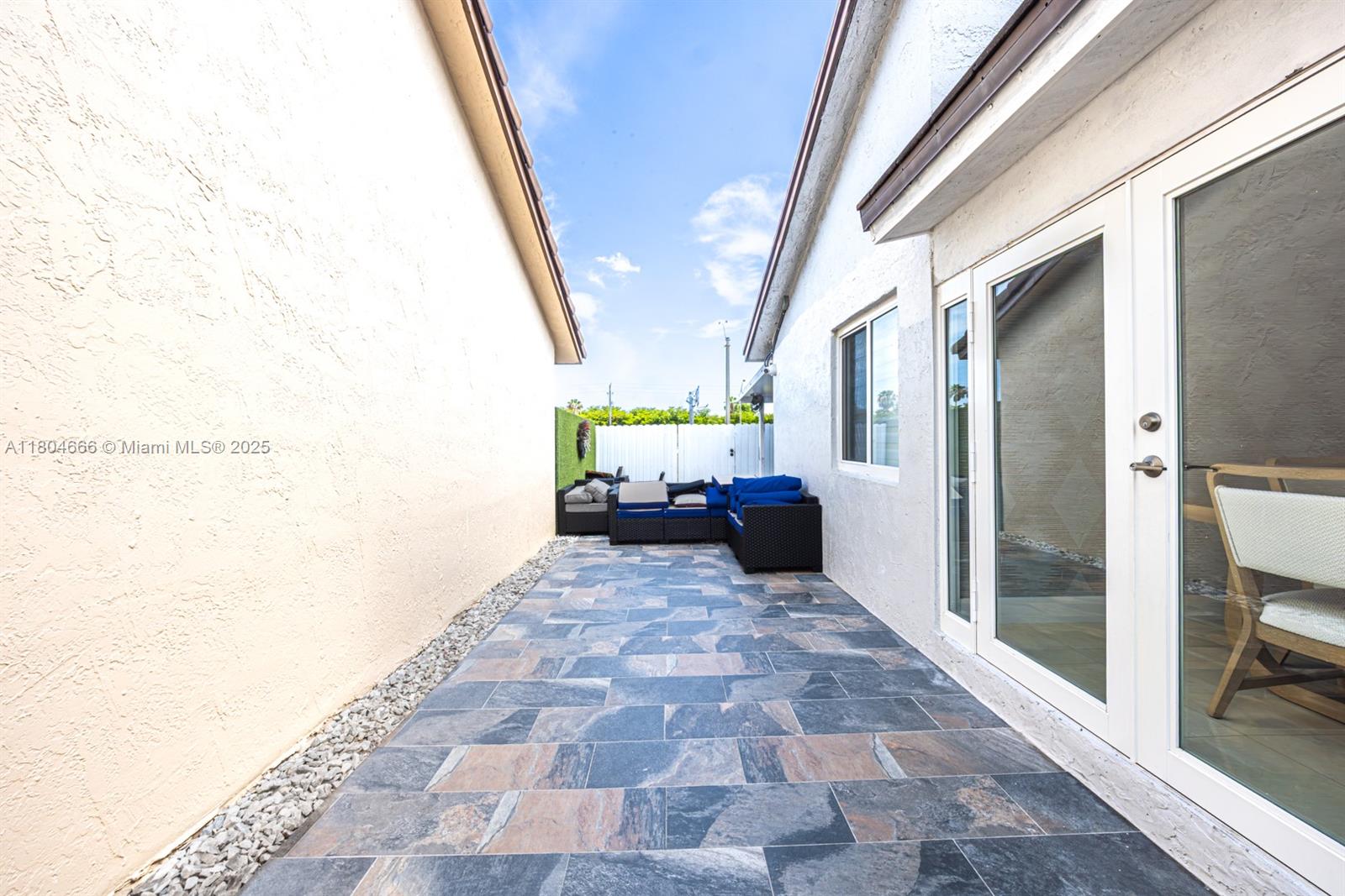 LAKES OF PALM SPRINGS - Residential