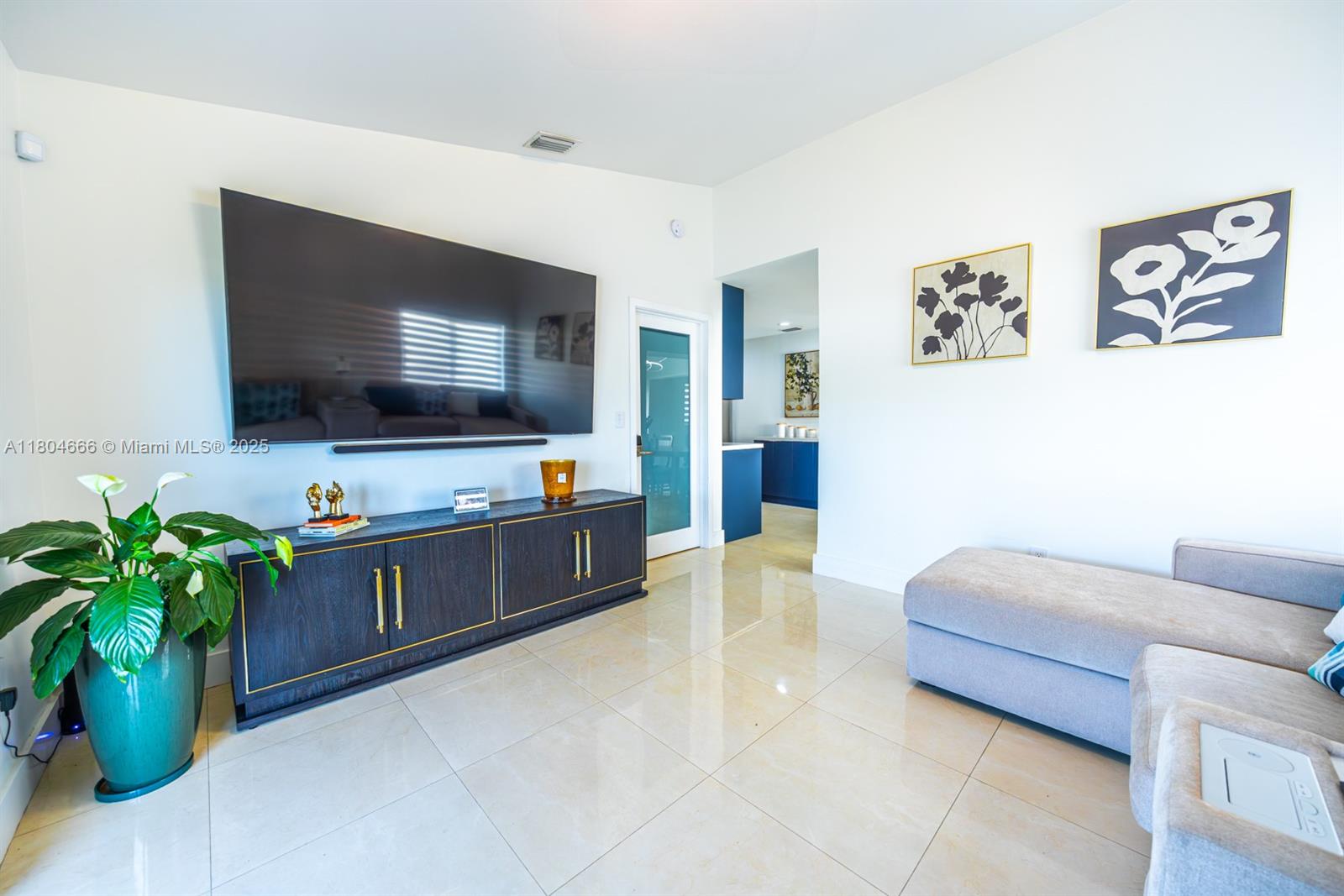 LAKES OF PALM SPRINGS - Residential