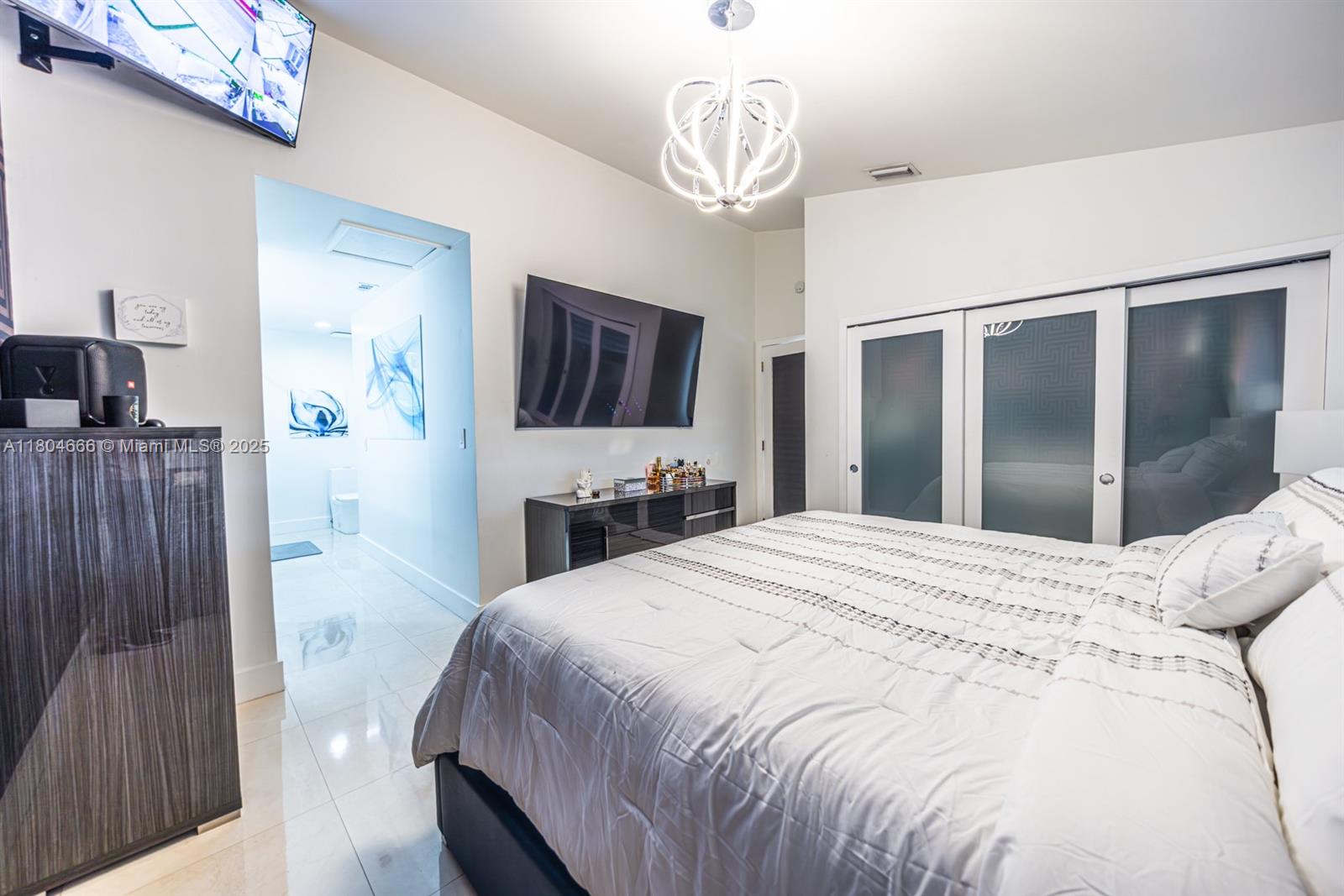 LAKES OF PALM SPRINGS - Residential