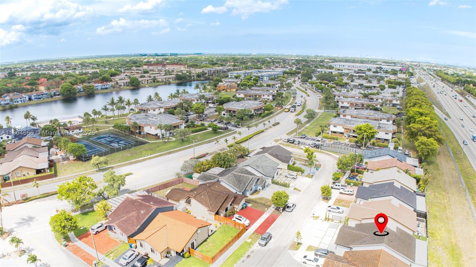 LAKES OF PALM SPRINGS - Residential