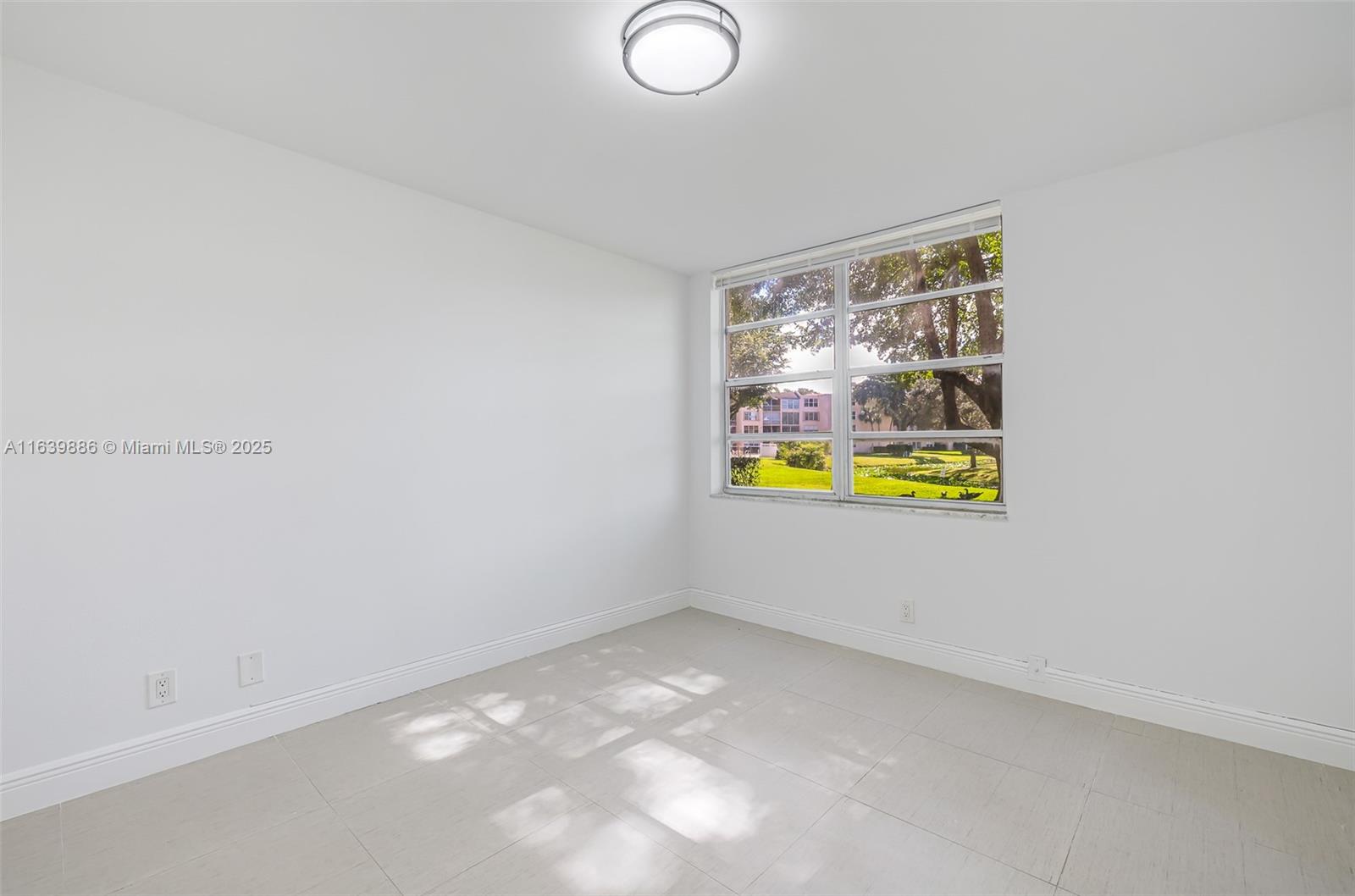 ORCHID TREE CONDO ONE - Residential
