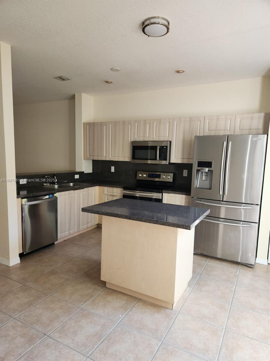 NEXT SUNRISE ENSEMBLE - Residential