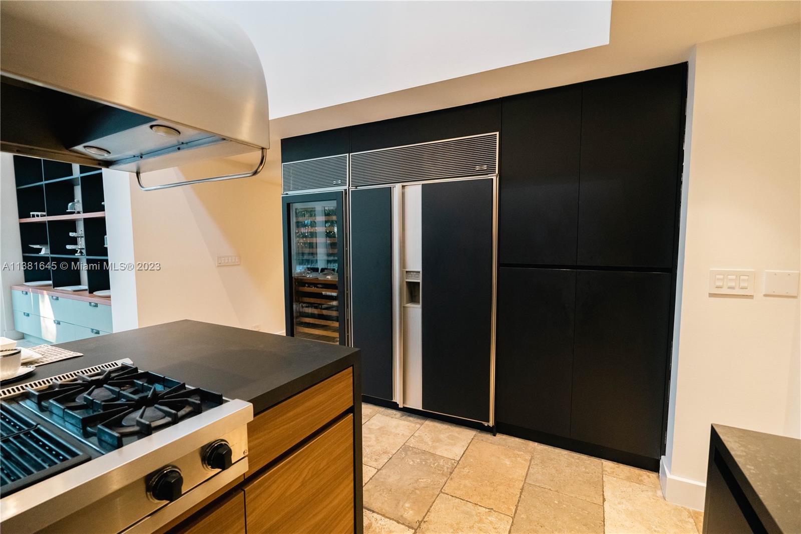 EU-1 - ESTATES, - Residential