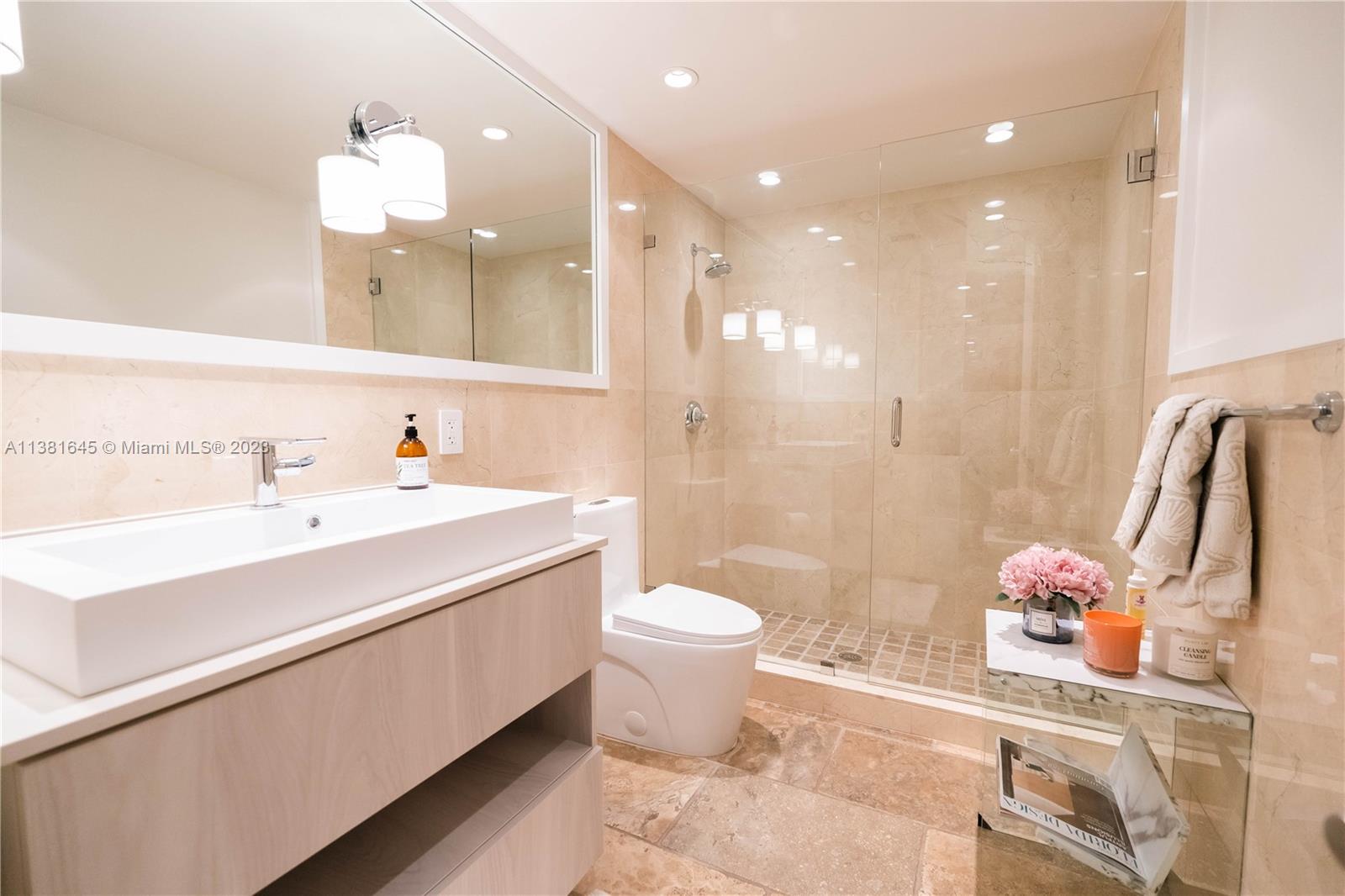 EU-1 - ESTATES, - Residential